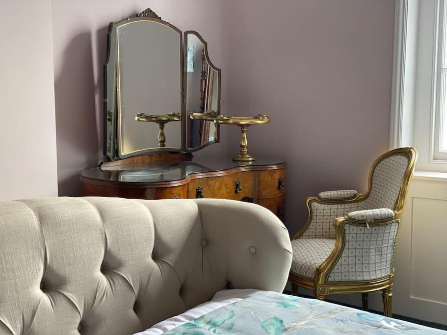 Luxury Georgian Home, Hot Tub, Sea View, Private Garden, Sleeps 6 Bognor Regis Eksteriør bilde