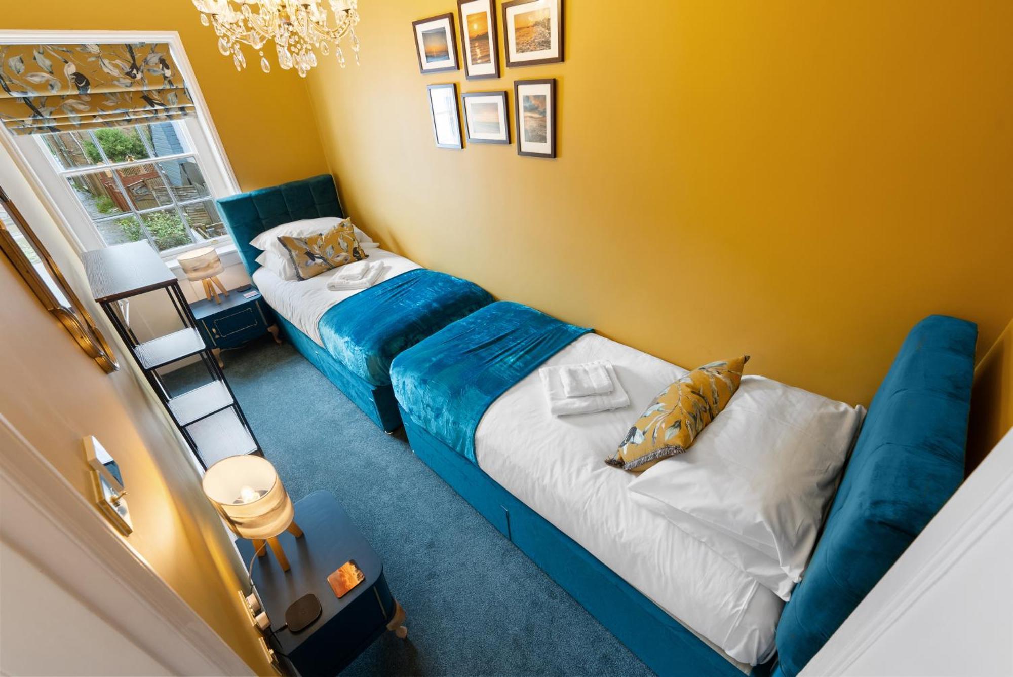 Luxury Georgian Home, Hot Tub, Sea View, Private Garden, Sleeps 6 Bognor Regis Eksteriør bilde