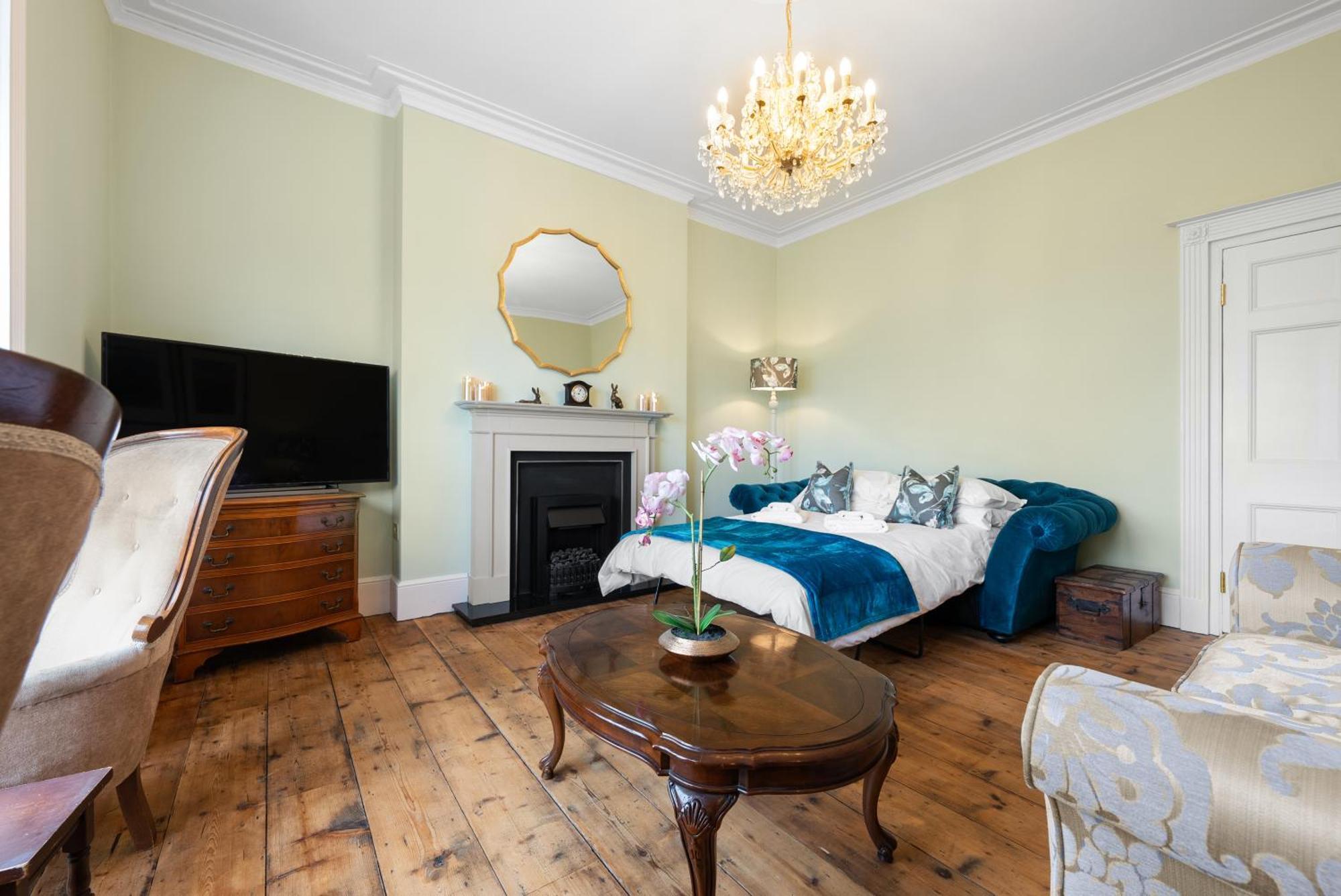 Luxury Georgian Home, Hot Tub, Sea View, Private Garden, Sleeps 6 Bognor Regis Eksteriør bilde