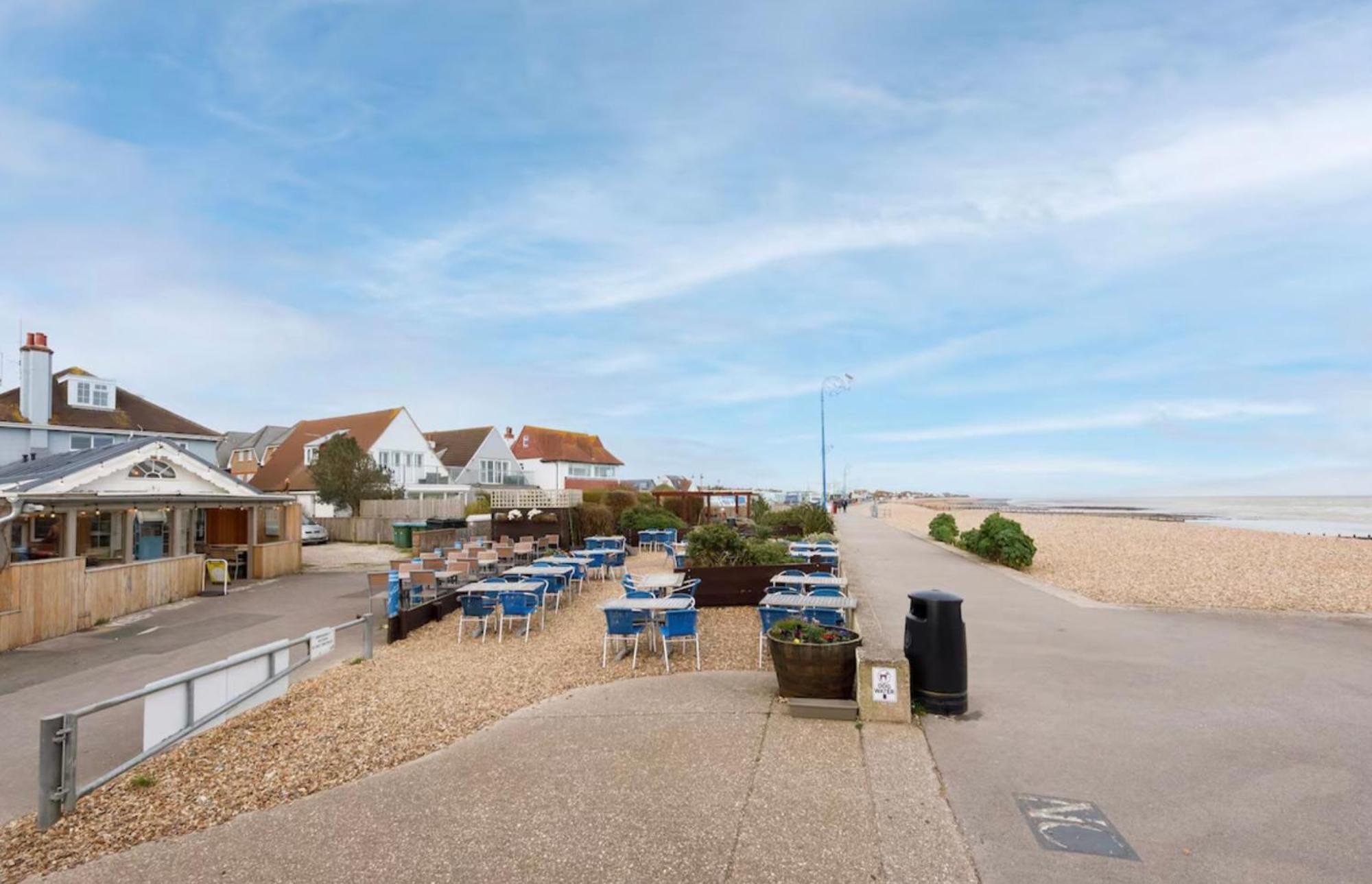 Luxury Georgian Home, Hot Tub, Sea View, Private Garden, Sleeps 6 Bognor Regis Eksteriør bilde