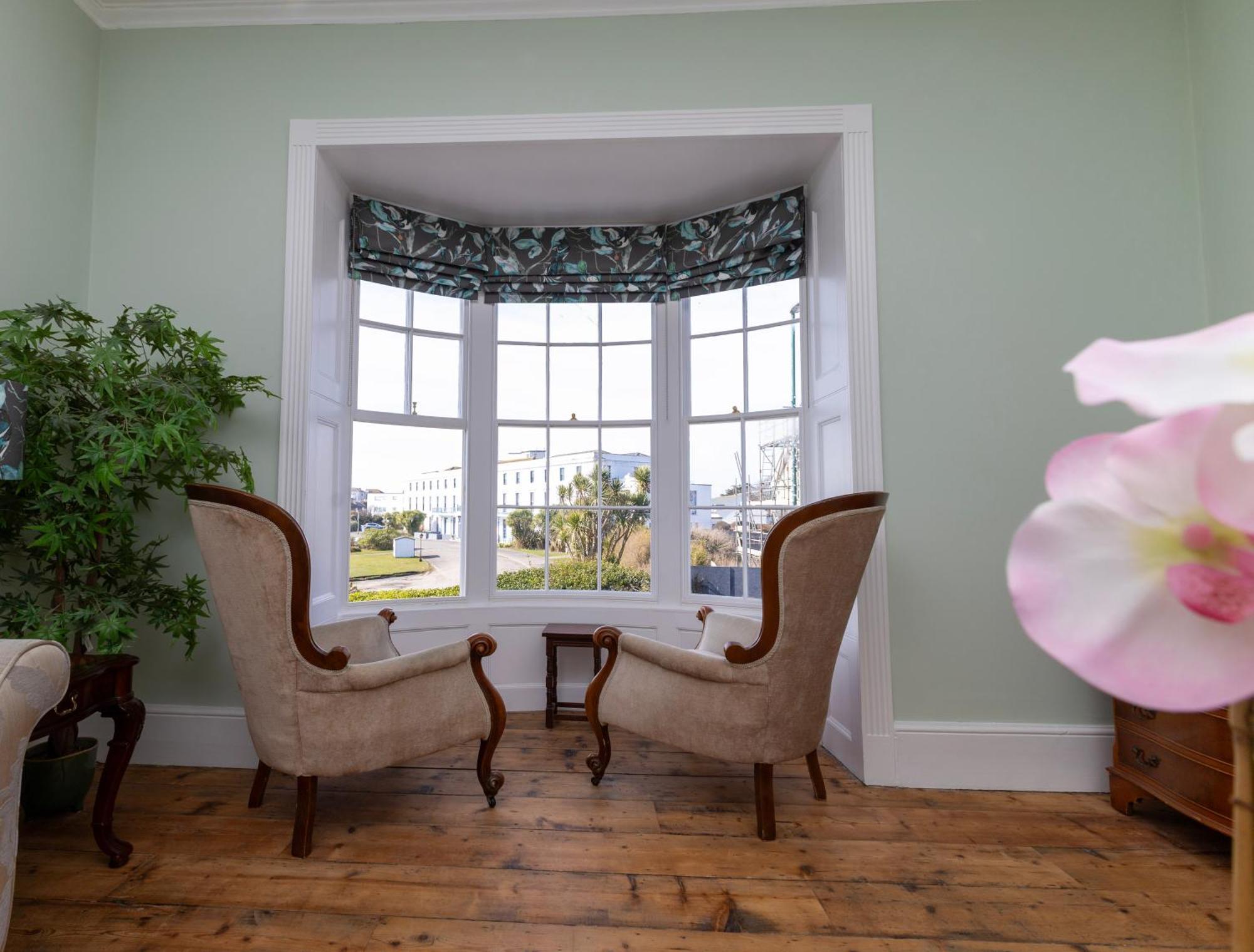 Luxury Georgian Home, Hot Tub, Sea View, Private Garden, Sleeps 6 Bognor Regis Eksteriør bilde